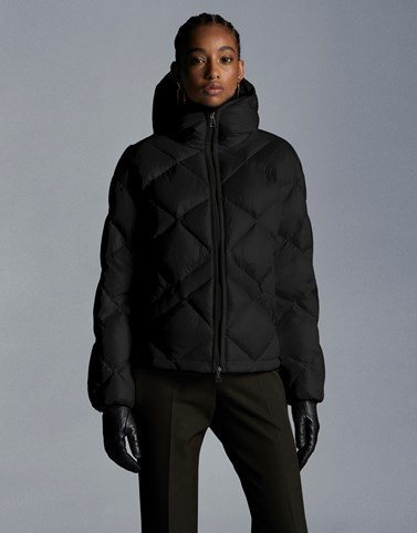 Moncler Women's Hooded Diamond-Quilt Puffer Coat