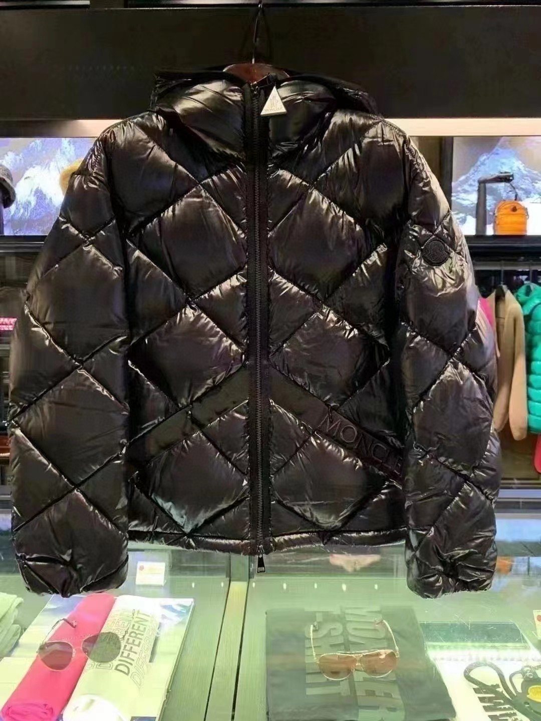 Moncler Women's Hooded Diamond-Quilt Puffer Coat