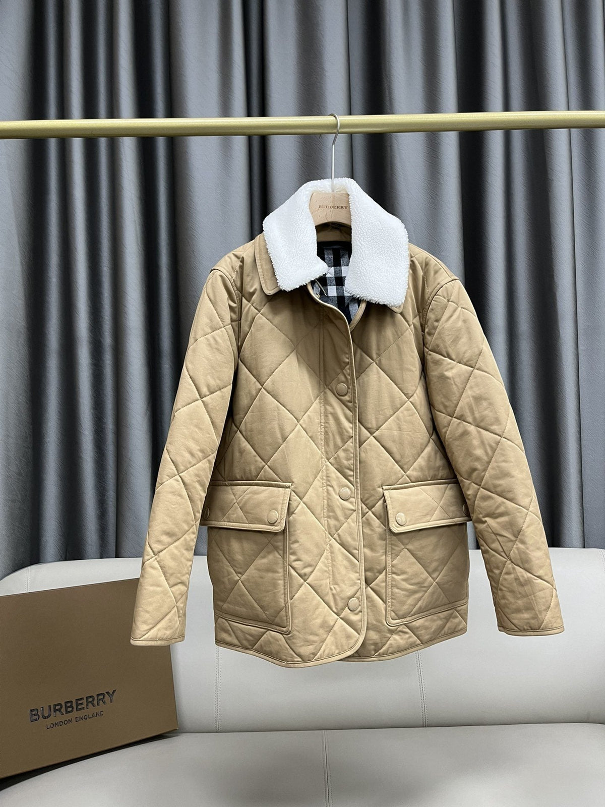Burberry Diamond-Quilted Contrast-Collar Jacket