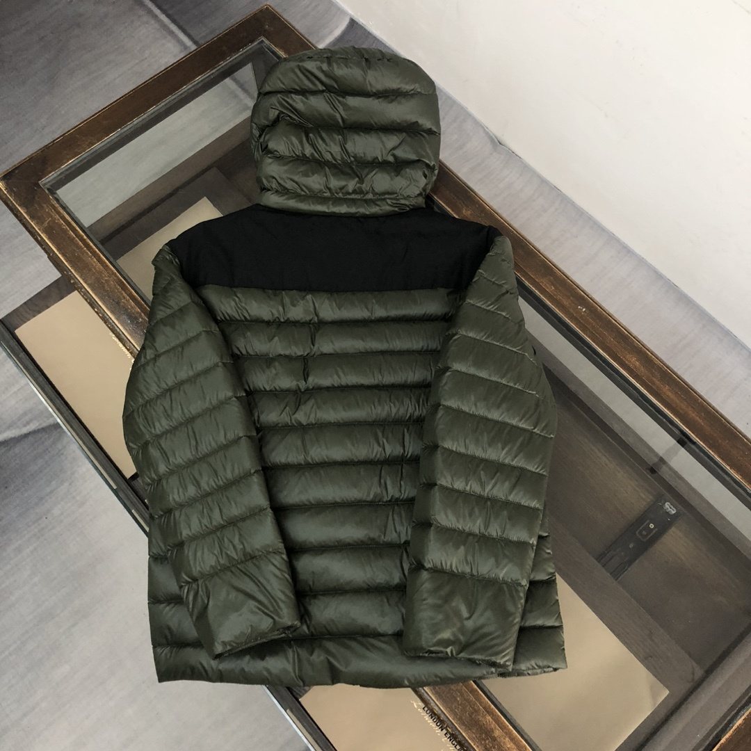 Burberry Contrast Panel Hooded Puffer Jacket