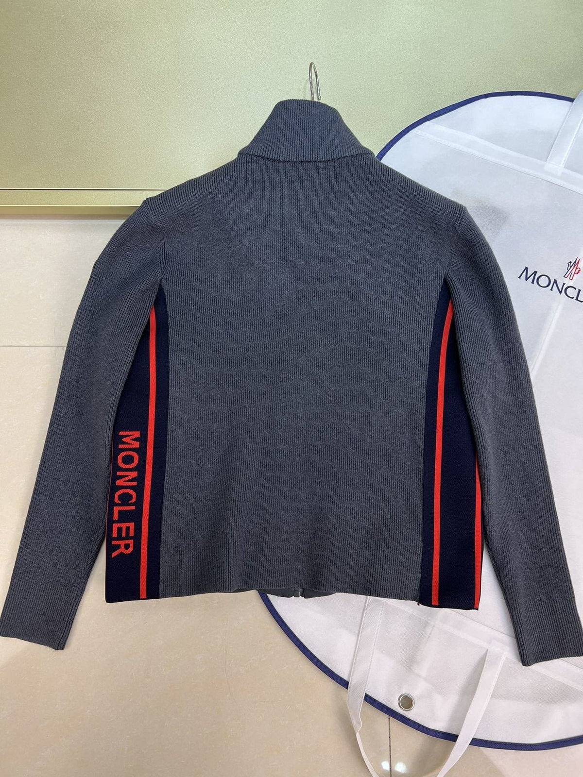 Moncler Sweater Sleeve Down Jacket