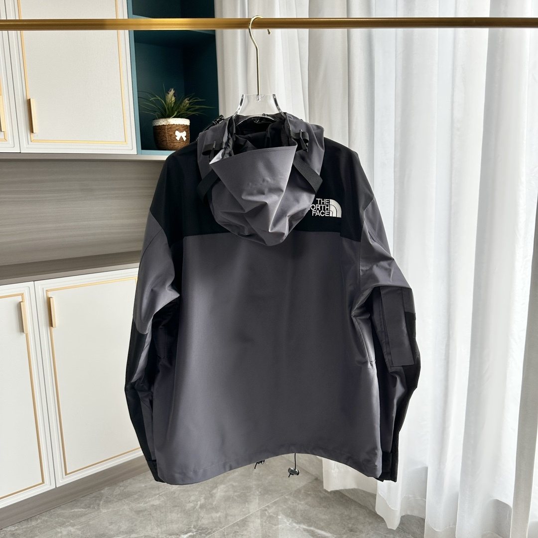 The North Face Color-Block Hooded Jacket