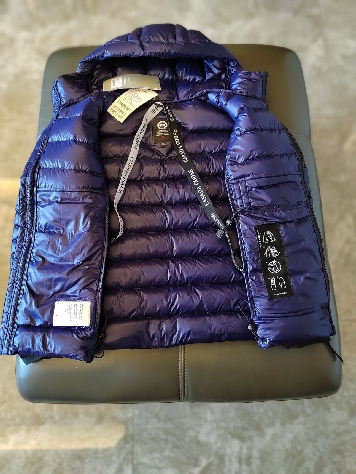 Canada Goose Hooded Short Down Jacket