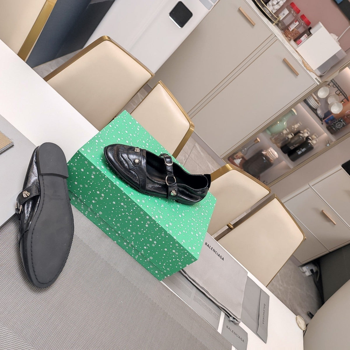 STUDDED MARY JANE FLATS IN BLACK SHINY LAMBSKIN