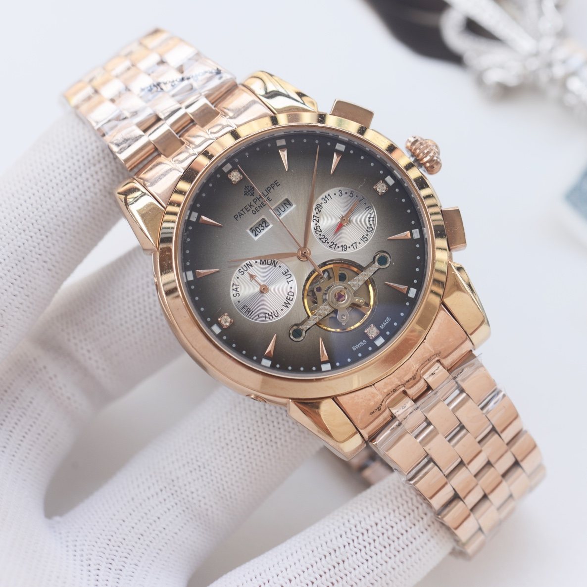 PATEK PHILIPPE Rose Gold Bracelet Watch